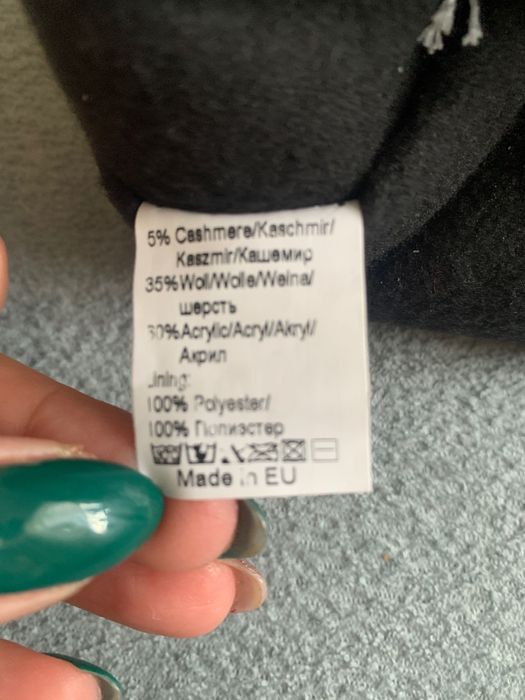 Czapka damska w kolorze turkusowym