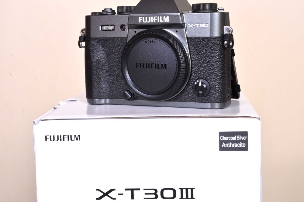 Fuji X-T30III Cinza + XF 60mm Macro WR. Novo, zero fotos. Caixa e acessórios. Garantia Fuji PT