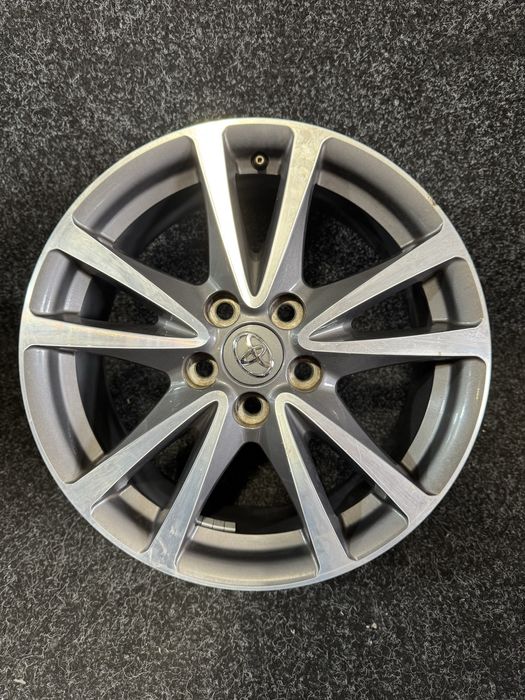 Диски Б/У 7R17 5x114.3 Et45 Dia60.1 Toyota