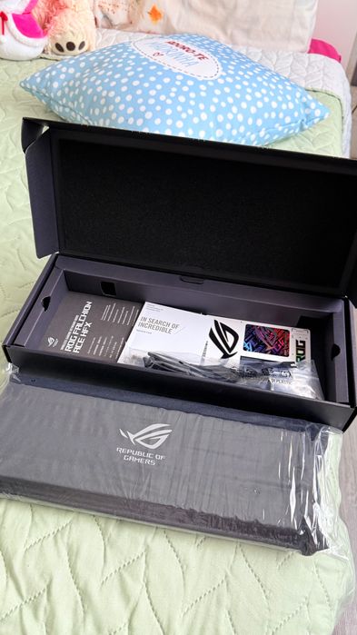 Teclado Asus ROG Falchion USB Mecânico