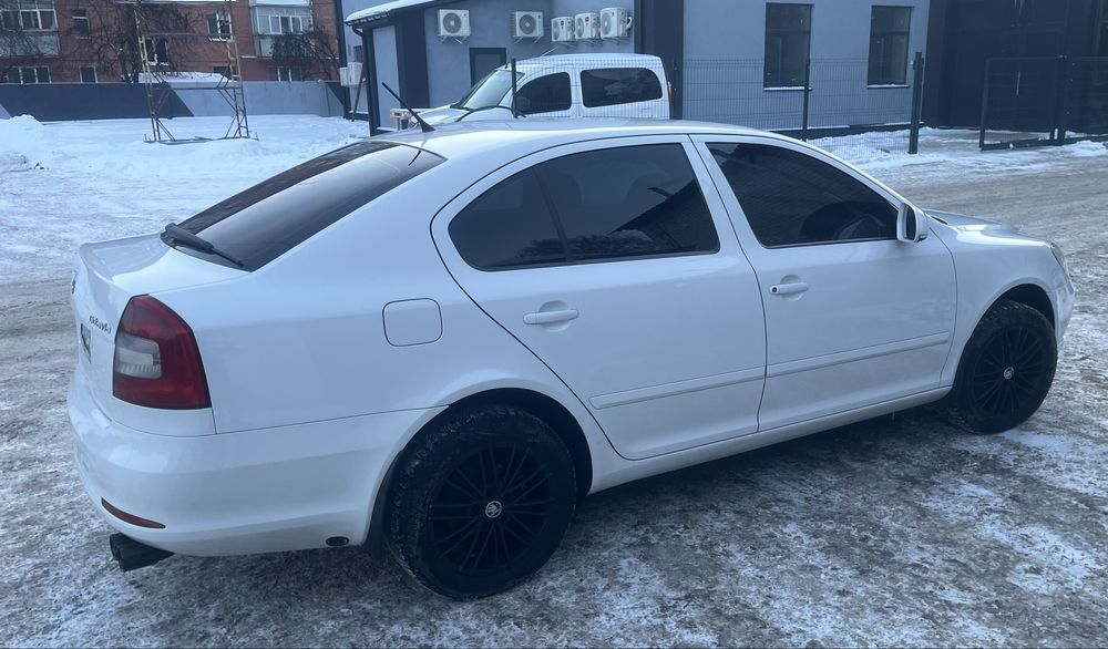 SKODA OCTAVIA A5-2012 р.1,6 Газ-бензин