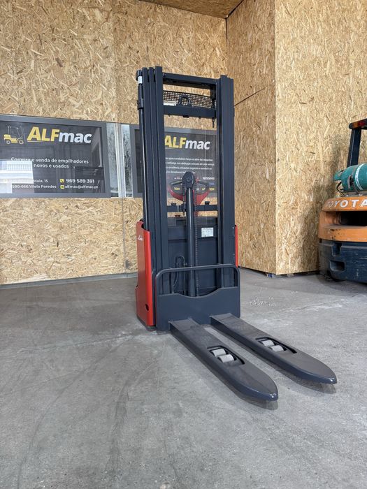 Stacker/porta paletes triplex linde recondicionado!!!