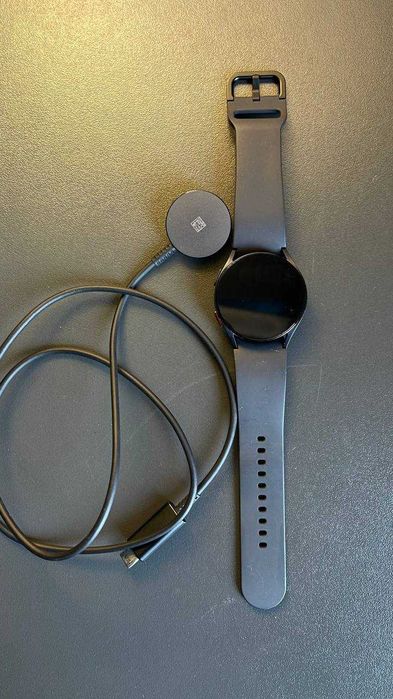 Подам розумний годинник Samsung Galaxy Watch6 40mm Black