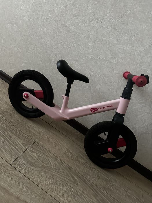 Біговел Kinderkraft Goswift