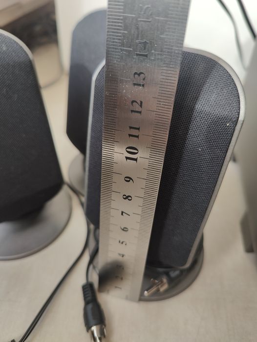 Zestaw/ Subwoofer i głośniki 3 sztuki/ Manta