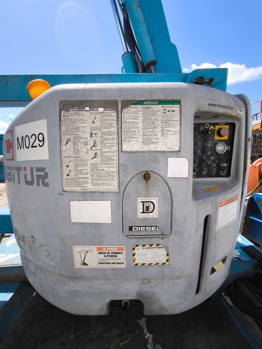 Elevatória Genie Z-45/25 J 4x4