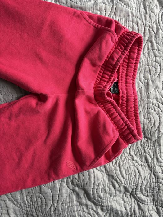 Dres dziewczęcy 4F 152