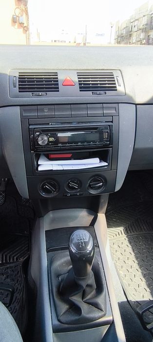 Skoda 2002 em bom estado