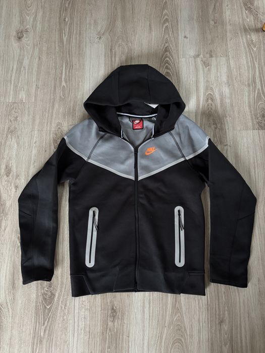 Dres sportowy Nike Tech