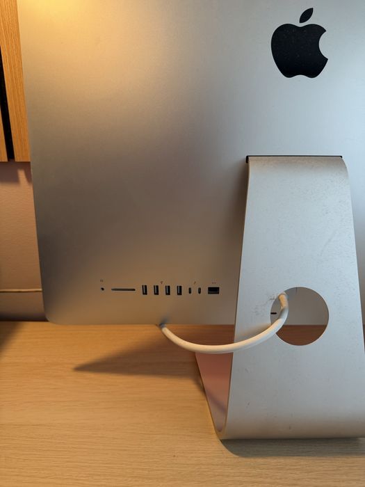 Apple iMac 21,5” Retina 4K 2017 i5 3,4GHz Radeon Pro 560 1TB komplet