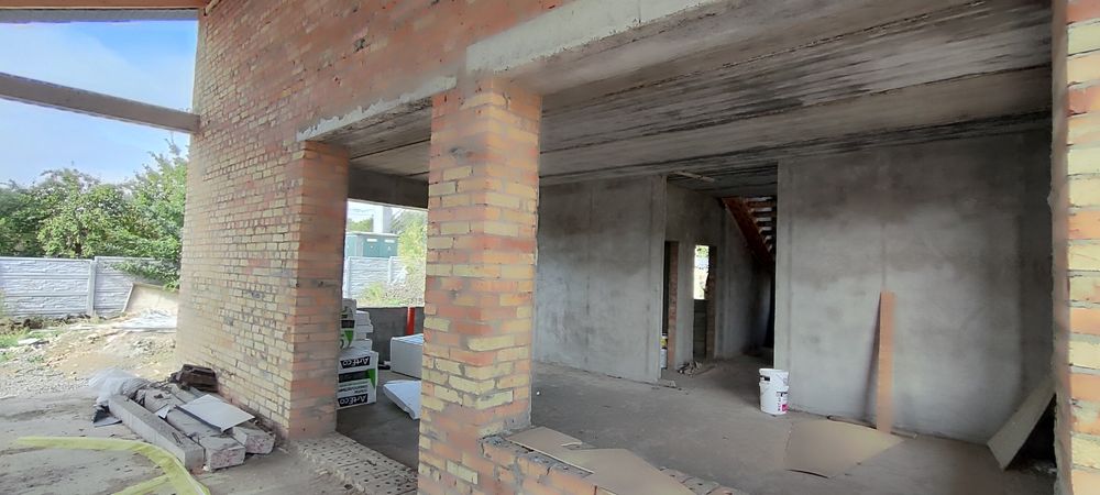 Продаж сучасного 2 поверхового будинку в престижному передмісті