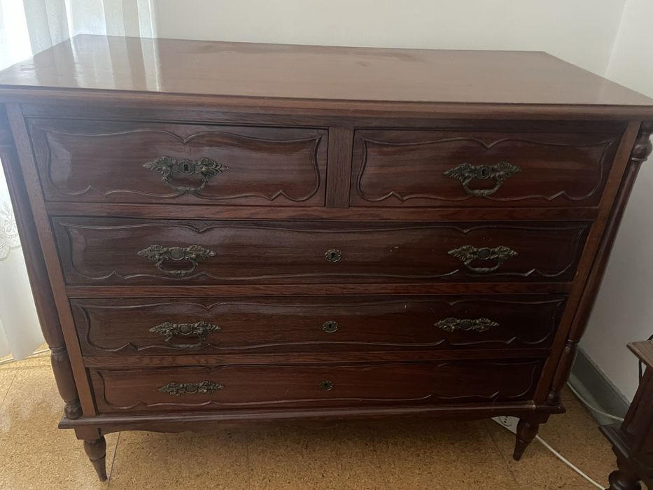 Roupeiro antigo madeira de 3 portas