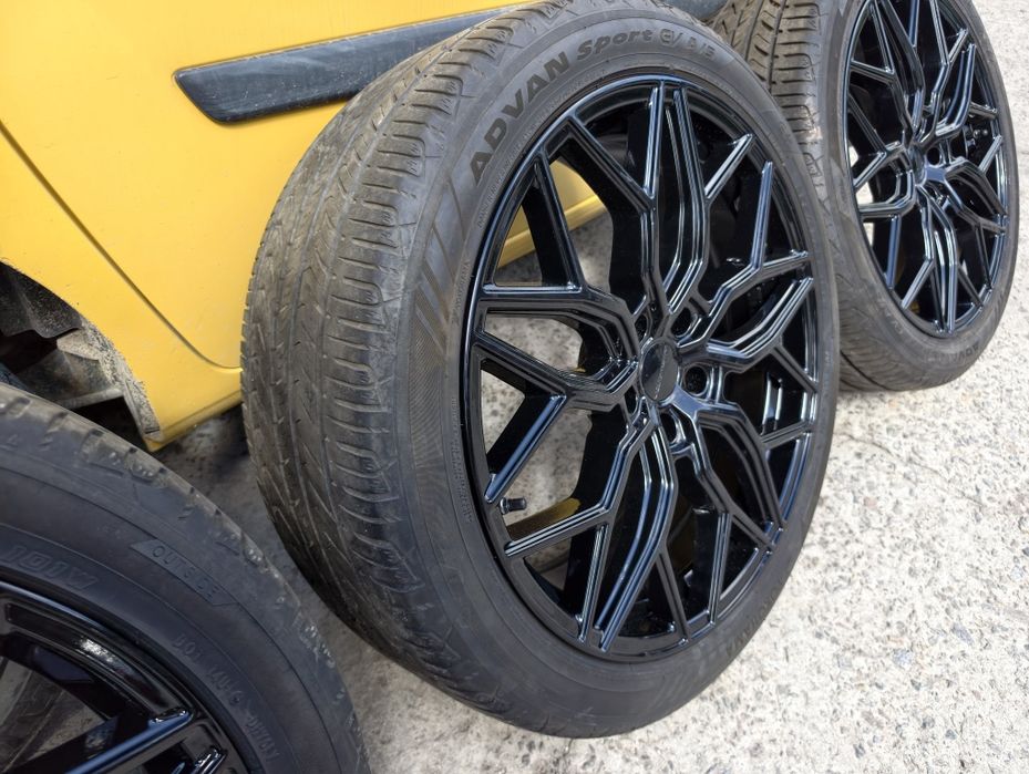 Колеса в зборі Tesla Model Y R20 235/40 Yokohama+ диски Liquid Metal