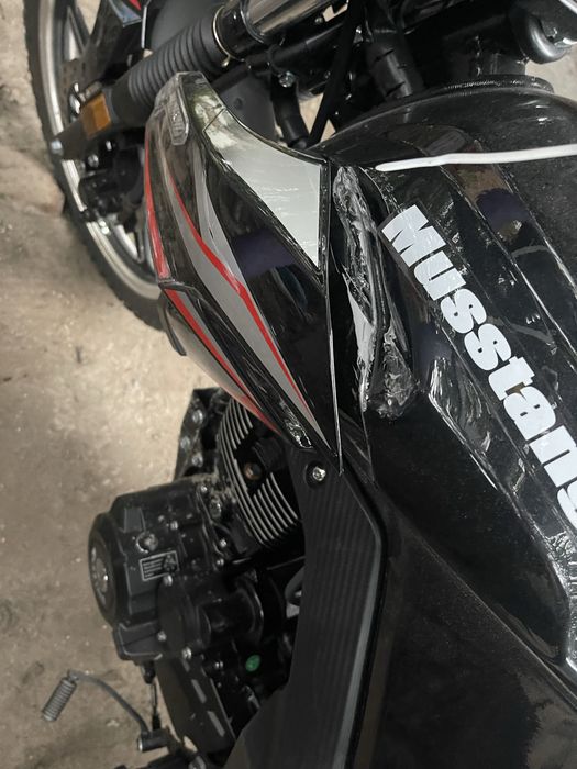 Продам мотоцикл, після аварії, пройшов лише 2000 км заводиться їде