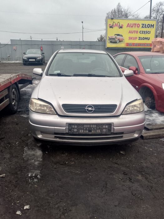 Opel Astra 2 na części