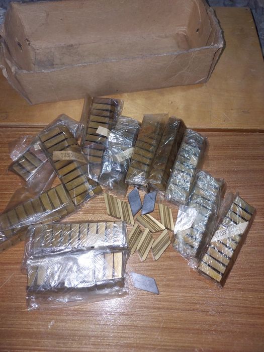 Різці токарні механічні
