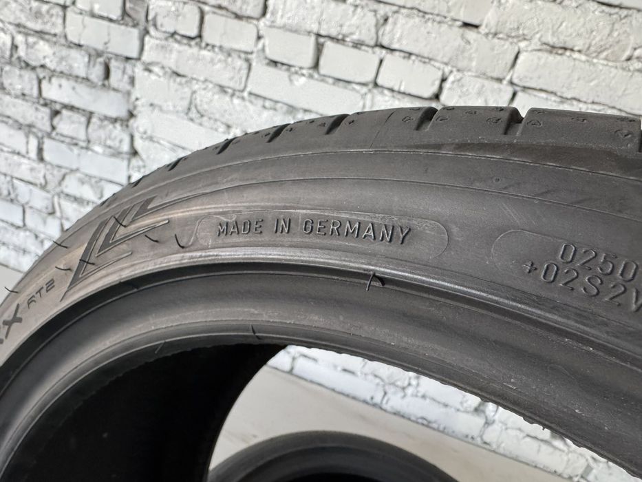 Майже нові літні шини Dunlop 225/40 R18