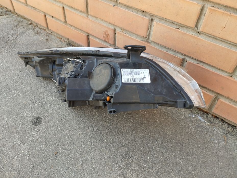 Продам Фару Renault Megane