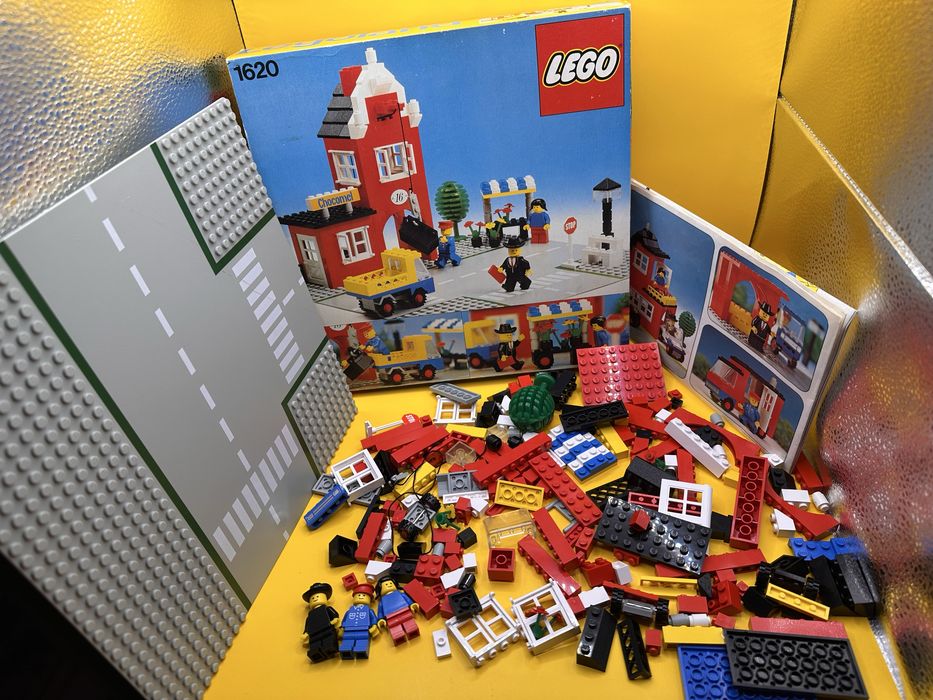 LEGO 1620 Chocolate Factory