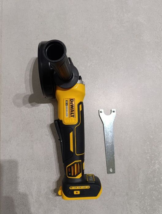 Szlifierka z regulacją prędkości do akumulatorów DeWalt 18V 20V z