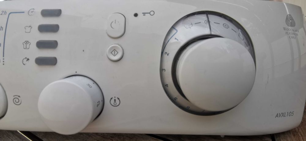 Máquina roupa Ariston Hotspot AVXL peças motor sensor eletrónica tubos