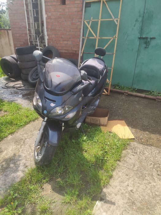 Продам скутер в хорошому стані 250 кубів