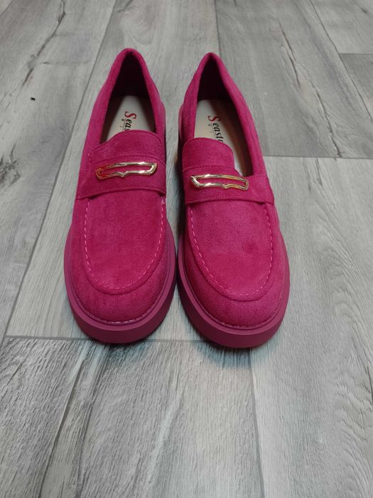 (40)  Różowe, Zdobione mokasyny czółenka na platformie, Nowe