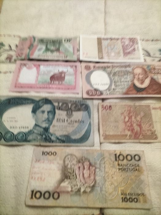 Notas antigas de vários países