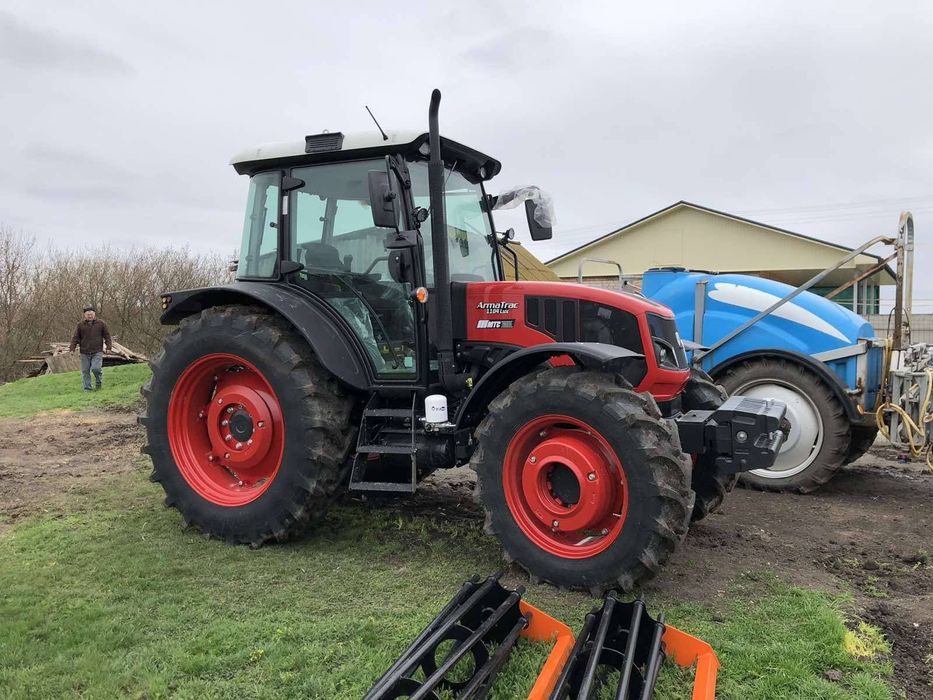Трактор 110 к.с. ArmaTrac 1104 LUX Арматрак замість МТЗ-82 МТЗ-892 YTO