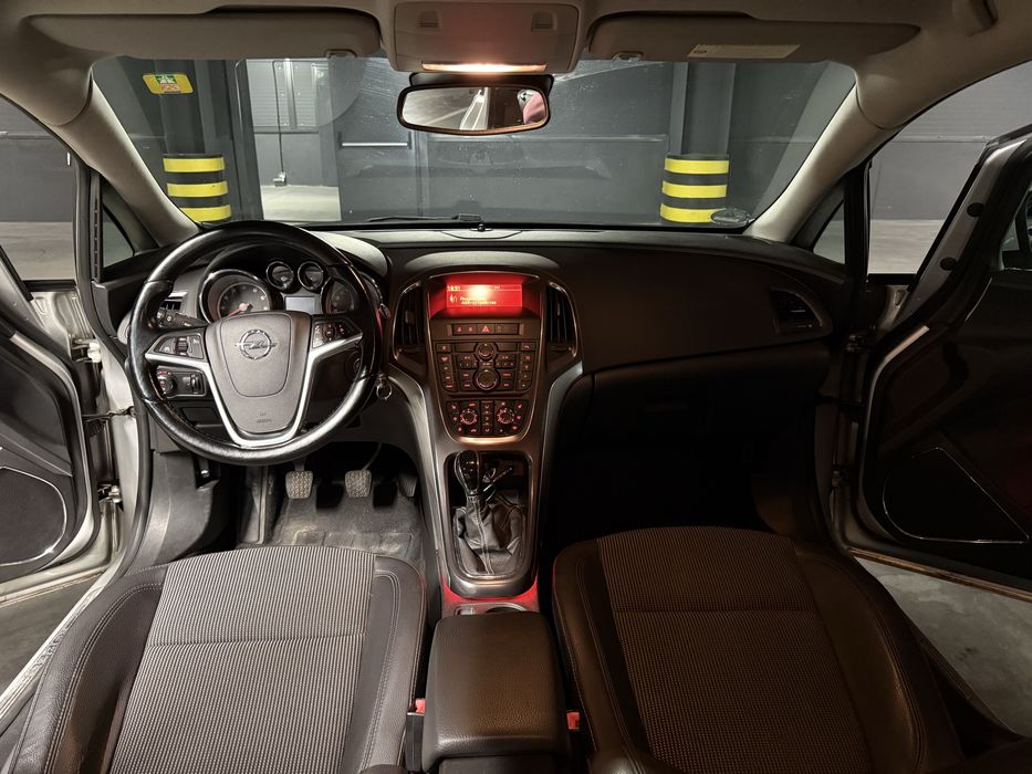 Opel astra рідна фарба