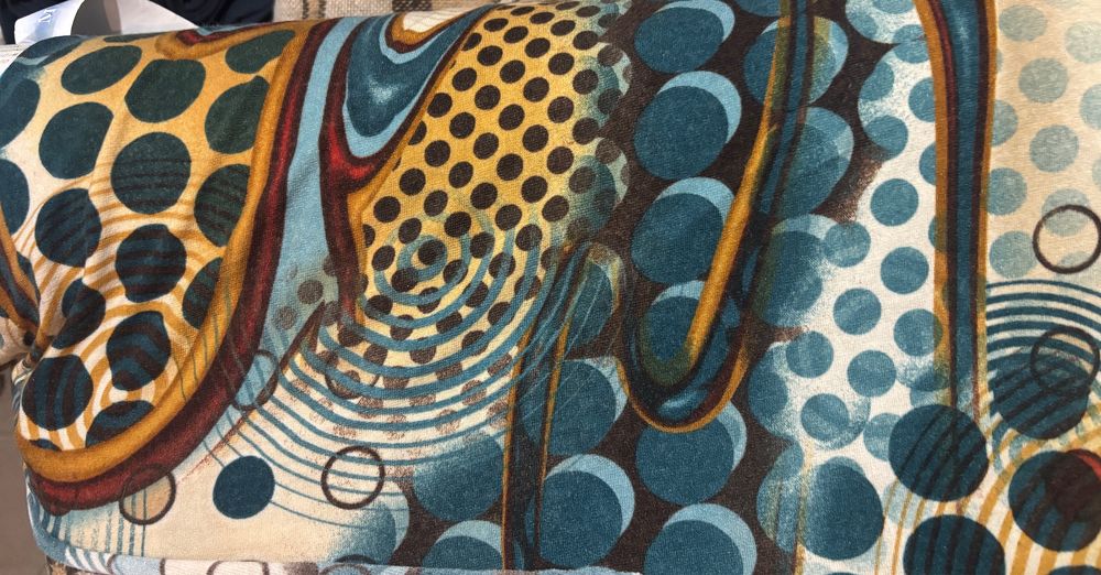 Розпродаж тканини на халати по 50 грн 1 метр!!! Трішки тягнеться!