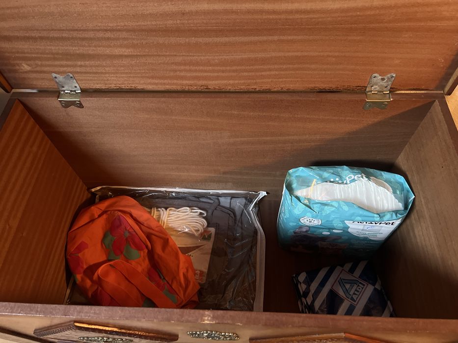 Arca de Madeira Maciça – Excelente Estado