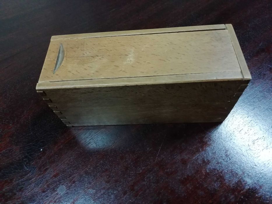 Jogo de dominó tradicional + estojo em madeira