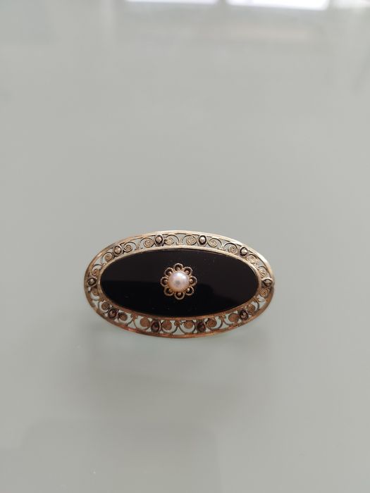 Lindo broche antigo em prata