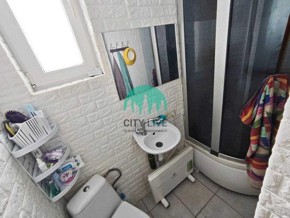 Продається 2-кімнатна квартира в по центрі вул Спортивна(60) МОЖНА ПО ВАУЧЕРАМ