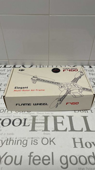 DJI Flame Wheel F450 com patas de pouso na caixa original