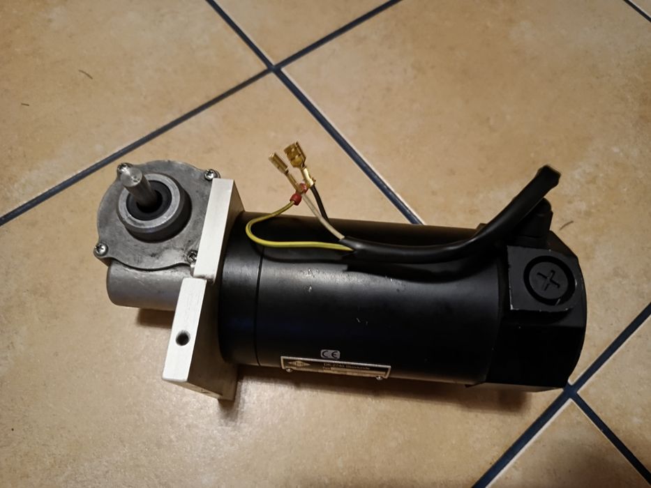 Sprzedam silnik elektryczny prądu stałego