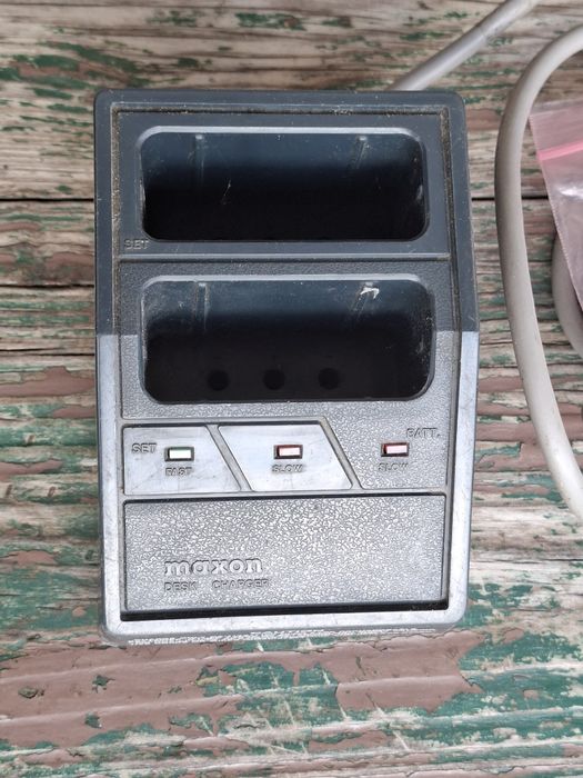 Carregador MAXON Rádios