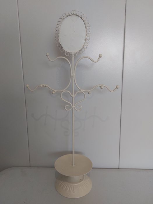 Stojak na biżuterię