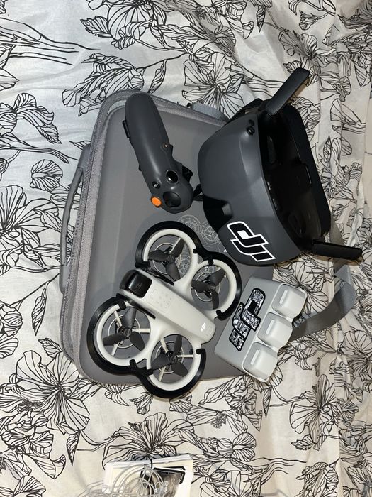 Dji neo combo com full extras