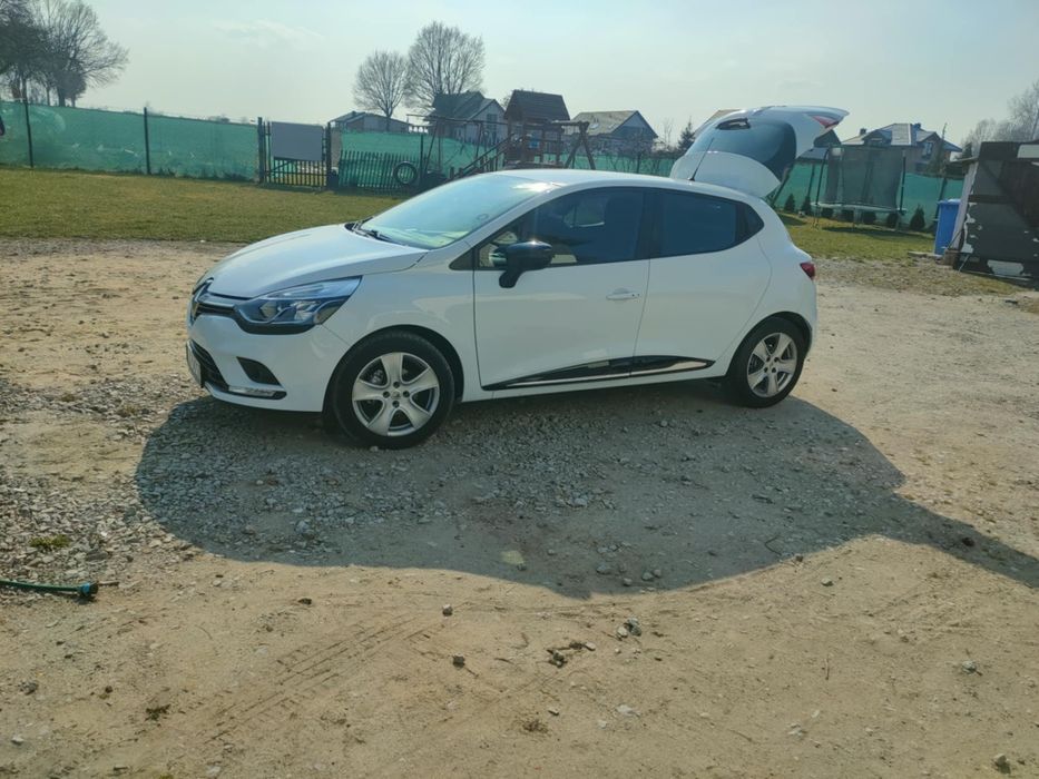 Clio 4 Polift ,0.9 Tce 90 ps benzyna , 65tys km,  2x koła , bez wkładu
