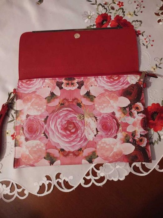 Duza kopertowka w roze.
