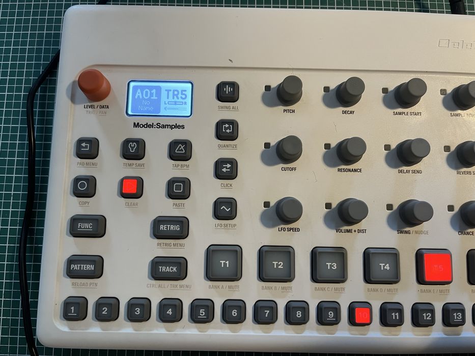 Electron model: samples425701230416373761