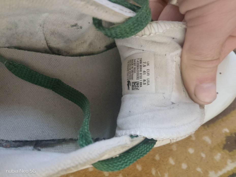 Продам красовки Lacoste