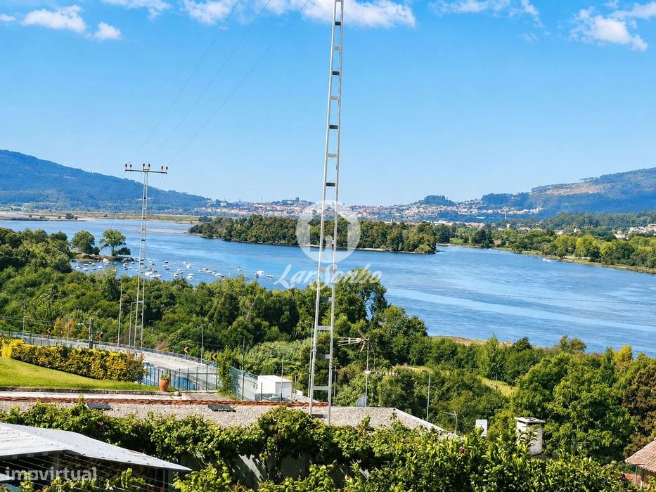 Moradia T3 com Piscina ao pé do Rio