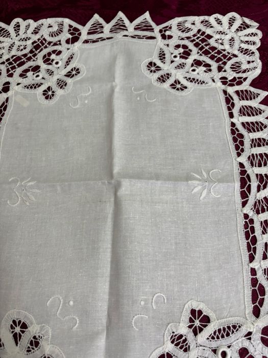 Pano bordado com 51cm