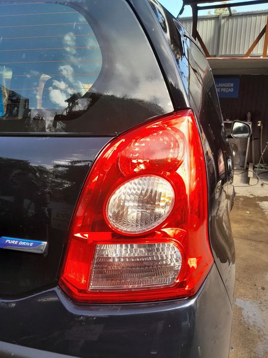 Farolim direito NISSAN Pixo (UA0)