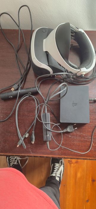 PS4 Slim + VR Completo + Jogos + Comando para troca ou venda