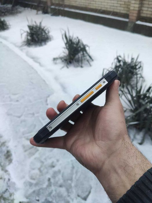 Захищений бронебійний смартфон AGM 6/64GB CAT