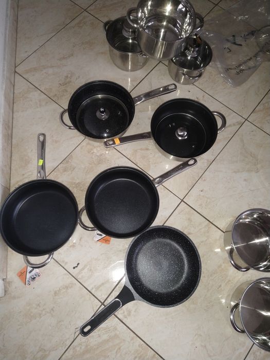 Sprzedam NOWE patelnie